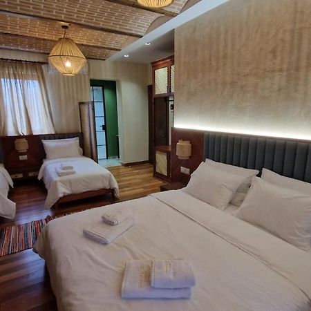 Hotel Bujtina Behram Korce Exteriér fotografie