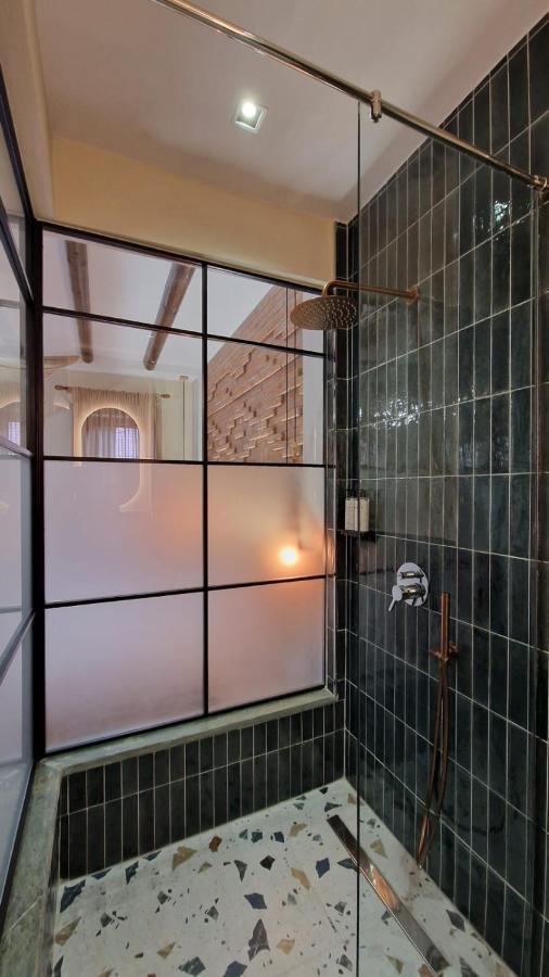 Hotel Bujtina Behram Korce Exteriér fotografie