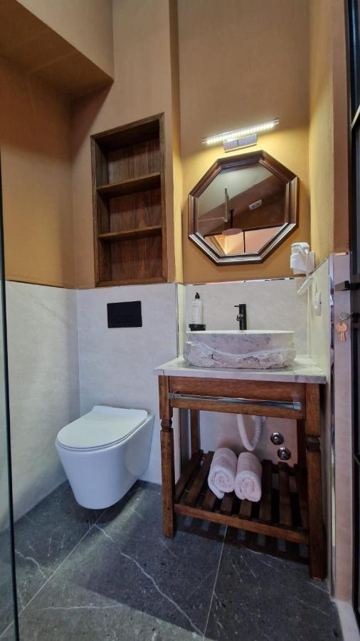 Hotel Bujtina Behram Korce Exteriér fotografie