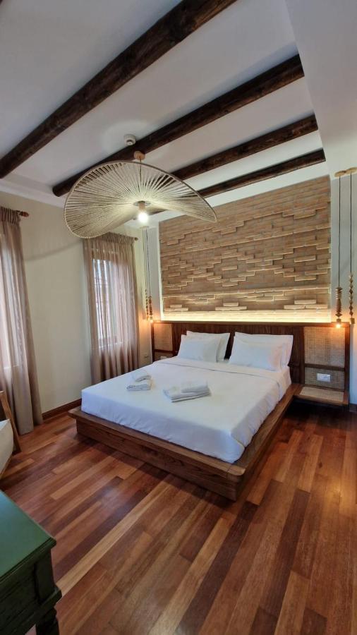 Hotel Bujtina Behram Korce Exteriér fotografie