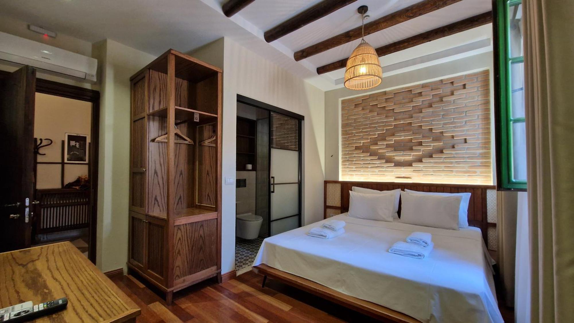 Hotel Bujtina Behram Korce Exteriér fotografie